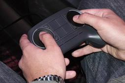 CES 2014ϡSteam Controllerץեȥץå󡣴οפκȥåѥåɤϻȤ䤹