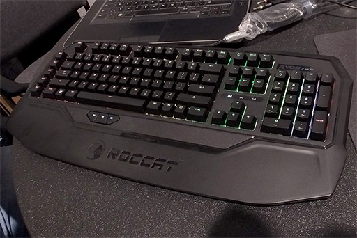  No.002Υͥ / CES 2016ROCCATե륫顼LEDܤΥᥫ˥륭ܡɡRyos MK FXפȽ210gΥץ󥨥إåɥåȡRengaפϪ