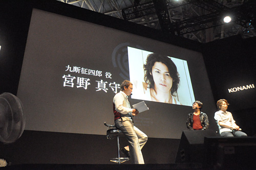 TGS 2011ϻäβΤϪ줿KONAMI֡ΡΧΥȥ饿ץڥ륹ơݡ