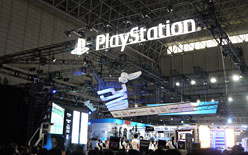 TGS 2011ϡ⳦ﵭǥ3 ReturnפPS VitaǤɤŬͷ٤ΤåƤTGSǥѤ䥻դˤ