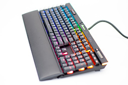 #022Υͥ/PRCorsairΥե륭ܡɡK95 RGB PLATINUM XT SPEEDפޥۿեȤStream DeckפϻפΤۤ