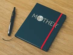 ۤMOTHERץȤοåMOTHERNOTEBOOKפ1215ȯ䡣ڡβˡMOTHERΤȤСɤץ