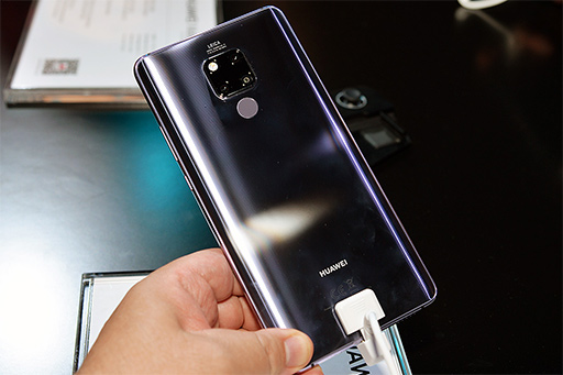 HuaweiοޡȥեMate 20ץ꡼µݡȡ緿ǤⰮ䤹Mate 20 Proפ