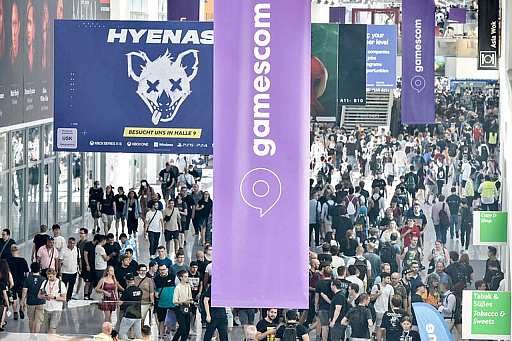  No.003Υͥ / ŤŤ絬ϤΥ।٥ȡgamescom 2023סäϰ60ǡŸѤ1ʿm